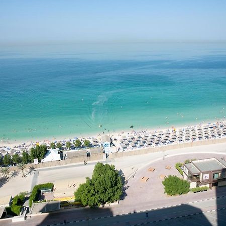 Ramada By Wyndham Beach Hotel Ajman Buitenkant foto
